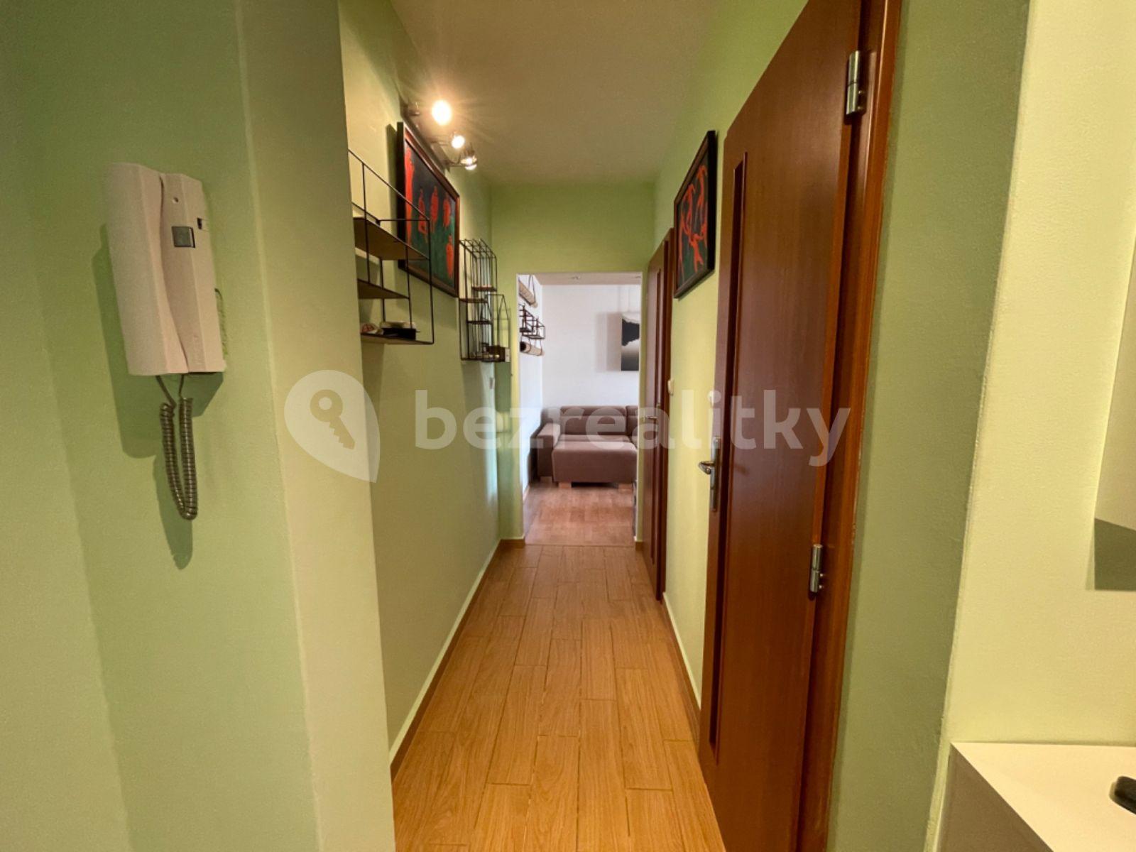 Prenájom bytu 2-izbový 60 m², Famfulíkova, Praha, Praha