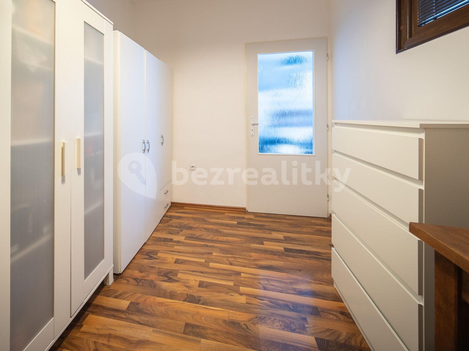 Predaj bytu 3-izbový 41 m², Husova, Nymburk, Středočeský kraj