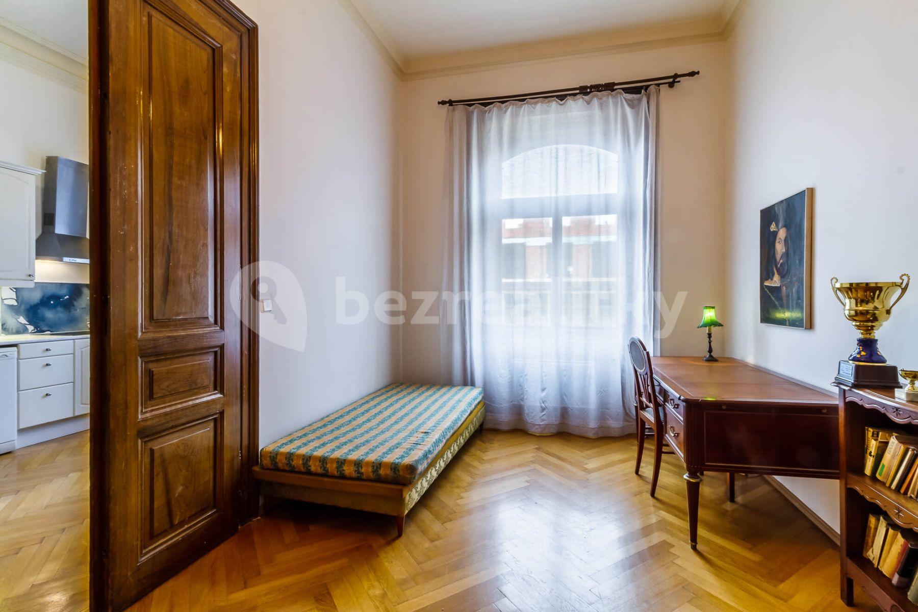 Prenájom bytu 2-izbový 45 m², Za Poříčskou bránou, Praha, Praha