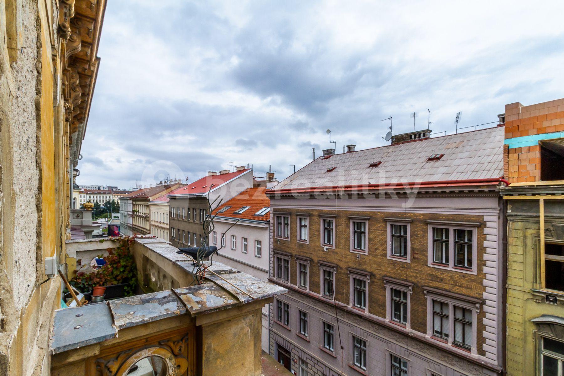 Prenájom bytu 2-izbový 45 m², Za Poříčskou bránou, Praha, Praha