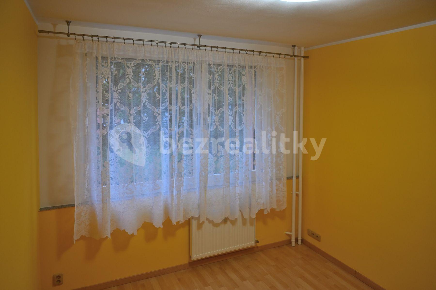 Prenájom bytu 3-izbový 68 m², Přímětická, Praha, Praha