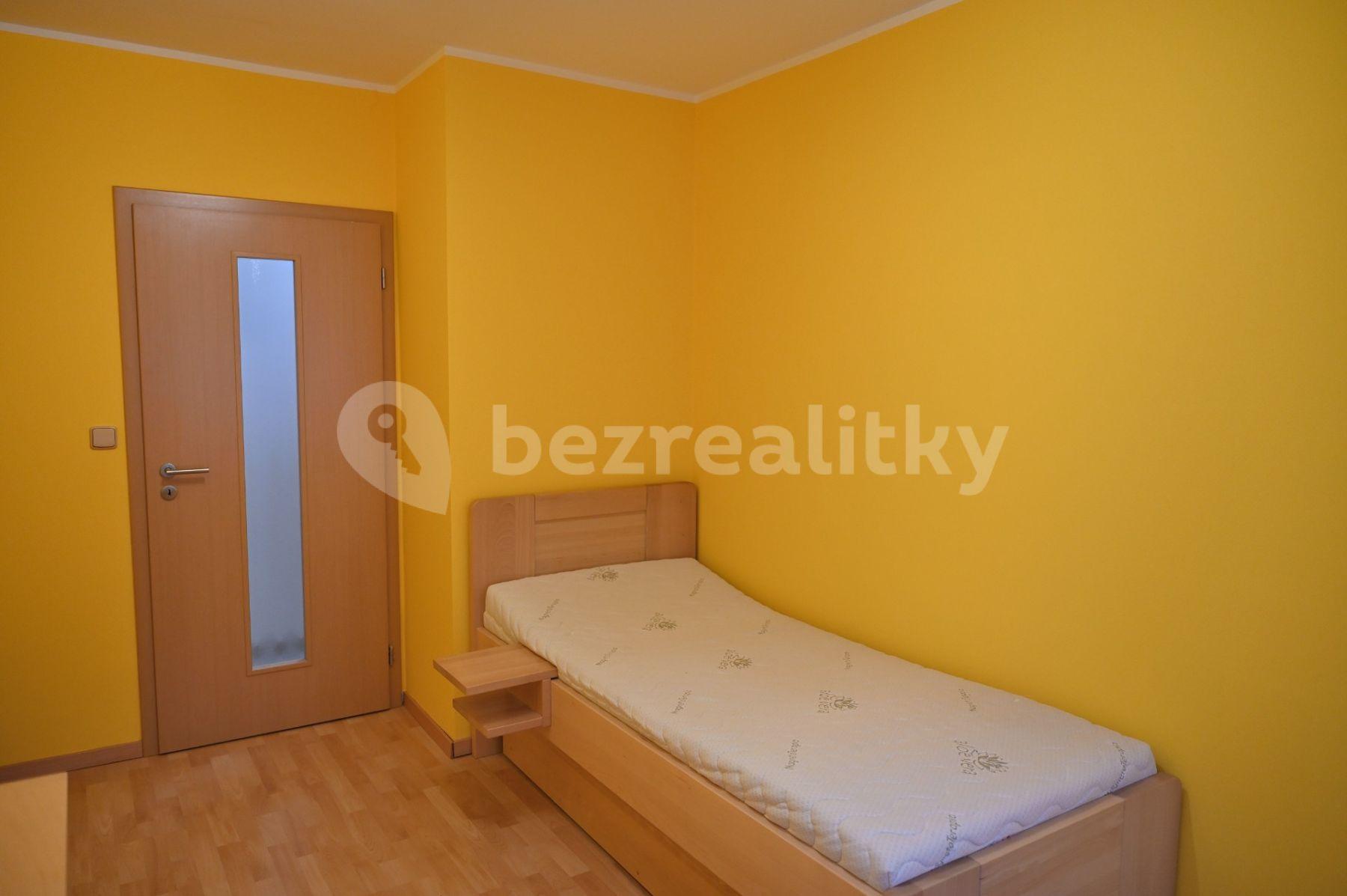 Prenájom bytu 3-izbový 68 m², Přímětická, Praha, Praha