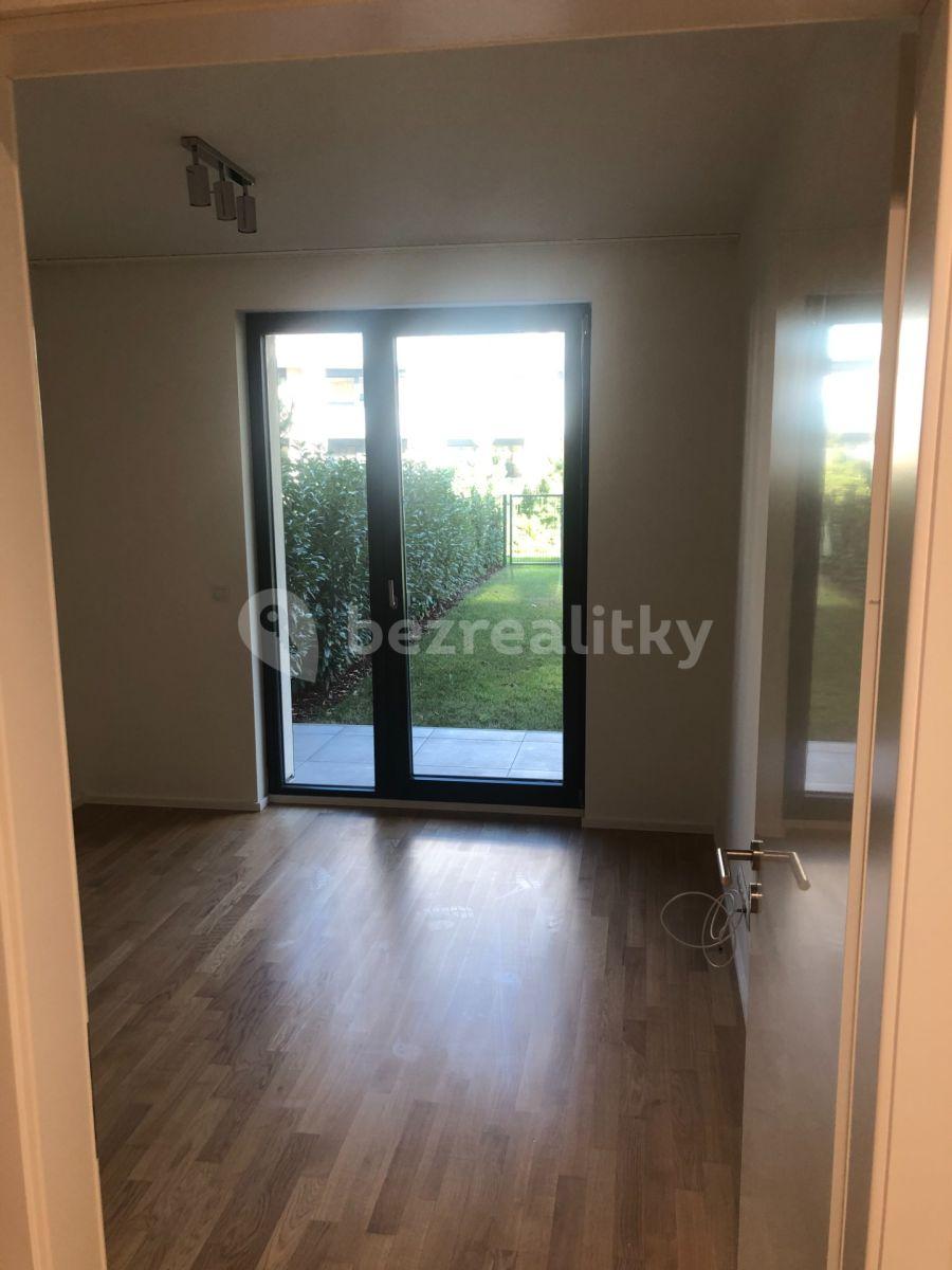 Prenájom bytu 3-izbový 66 m², U Viktorie, Praha, Praha