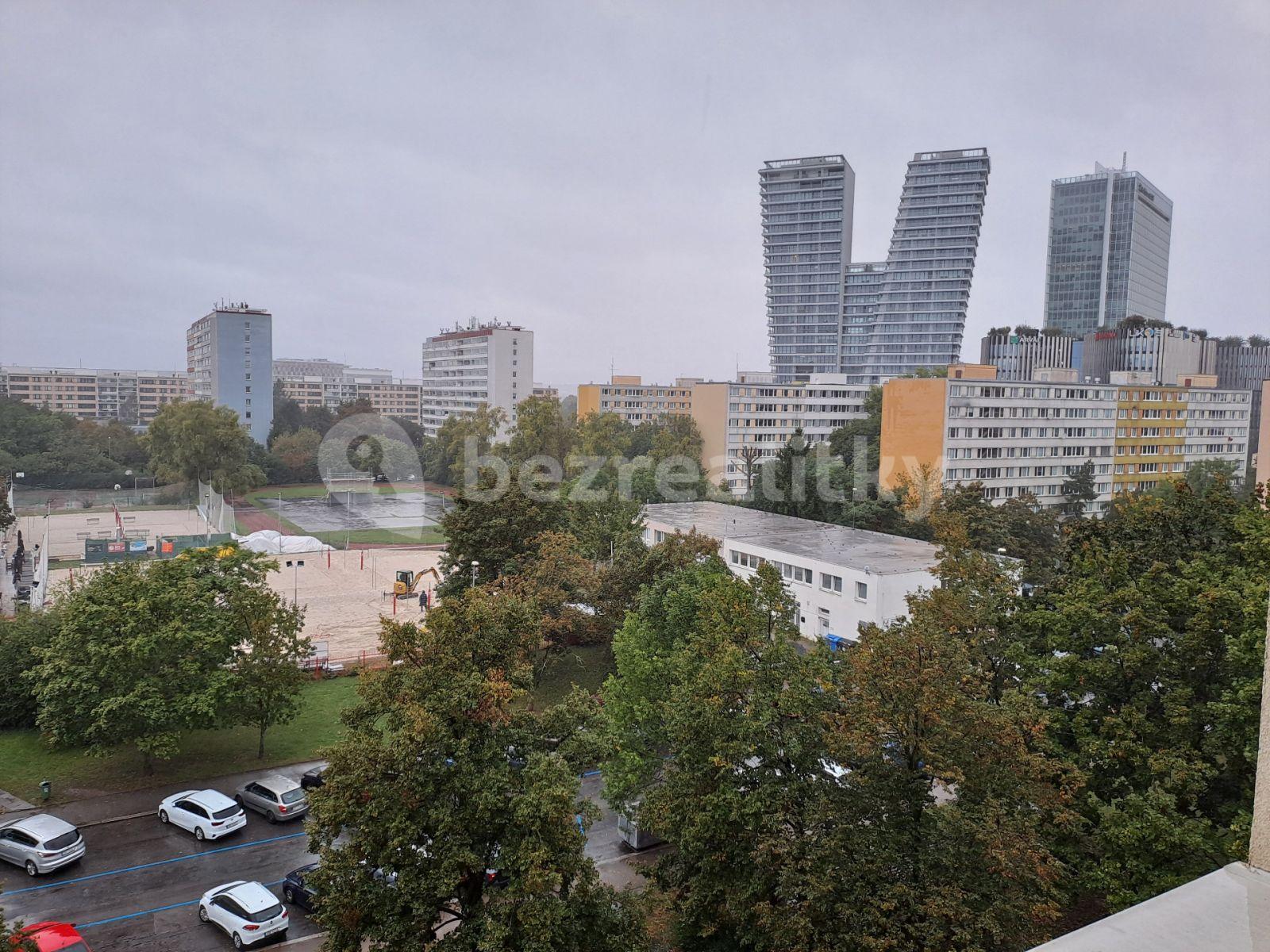 Prenájom bytu 2-izbový 41 m², Na Strži, Praha, Praha