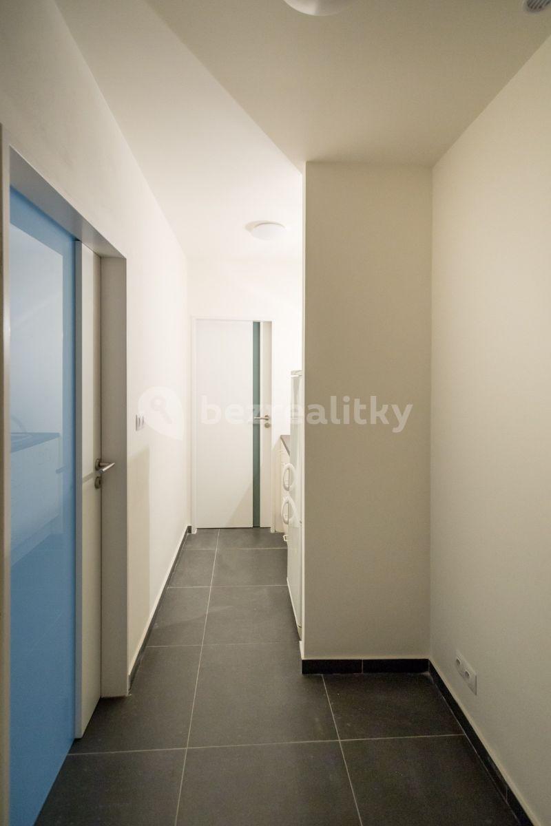 Prenájom nebytového priestoru 45 m², Sochařská, Praha, Praha