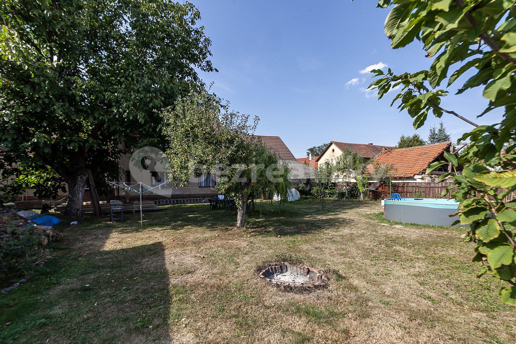 Predaj domu 227 m², pozemek 782 m², Husova, Uhlířské Janovice, Středočeský kraj