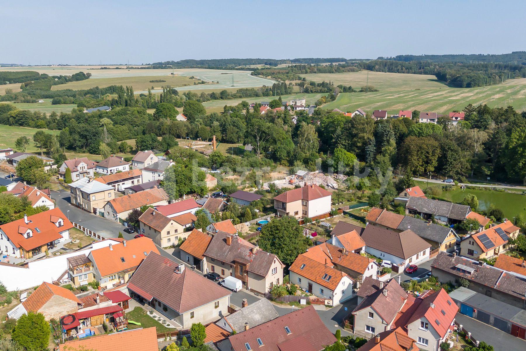 Predaj domu 227 m², pozemek 782 m², Husova, Uhlířské Janovice, Středočeský kraj