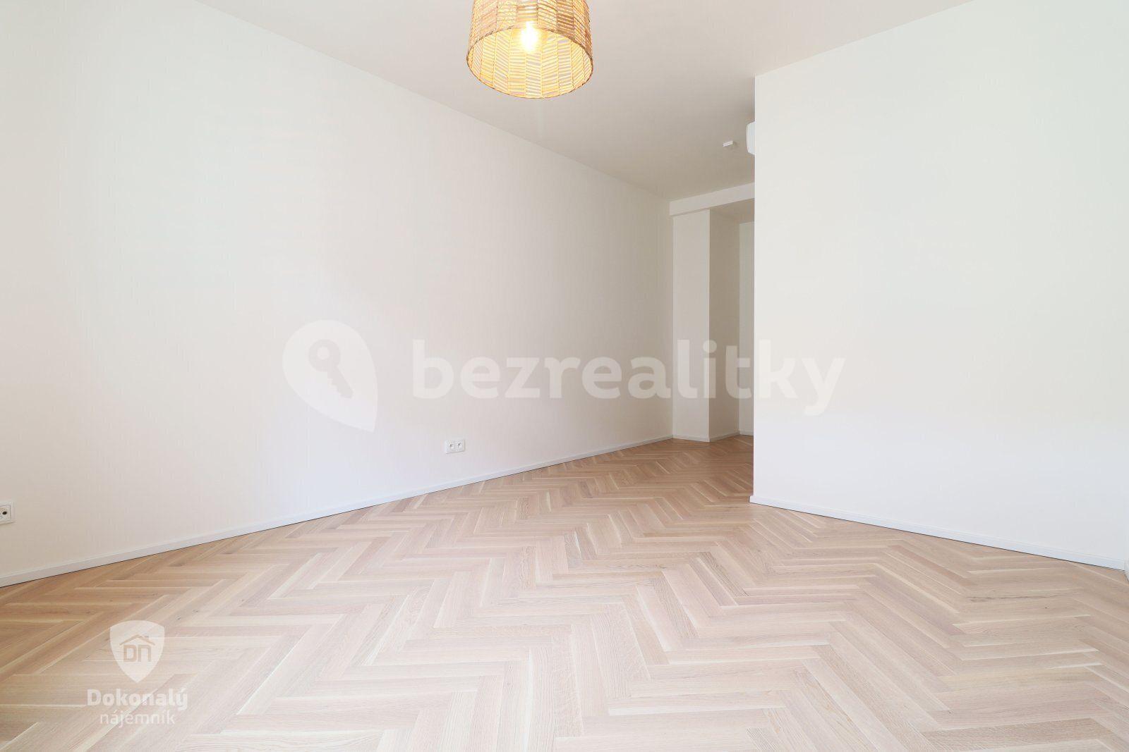 Prenájom bytu 2-izbový 75 m², Křižíkova, Praha, Praha