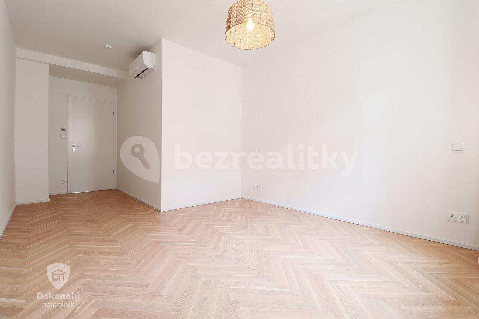 Prenájom bytu 2-izbový 75 m², Křižíkova, Praha, Praha