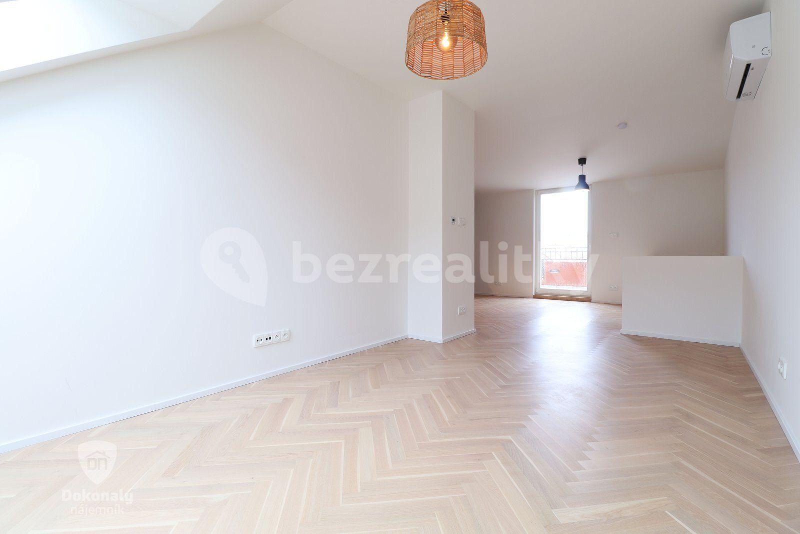 Prenájom bytu 2-izbový 75 m², Křižíkova, Praha, Praha