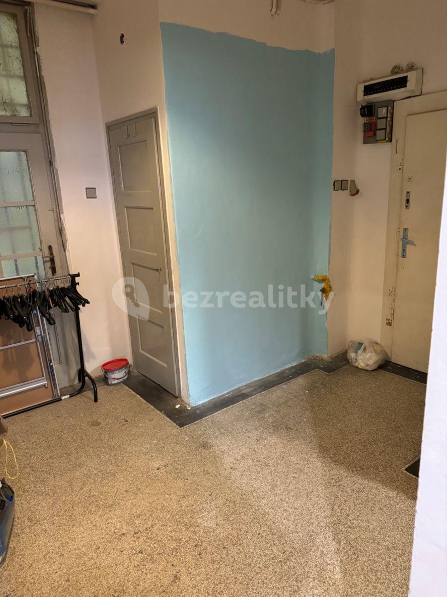 Prenájom nebytového priestoru 94 m², Osadní, Praha, Praha