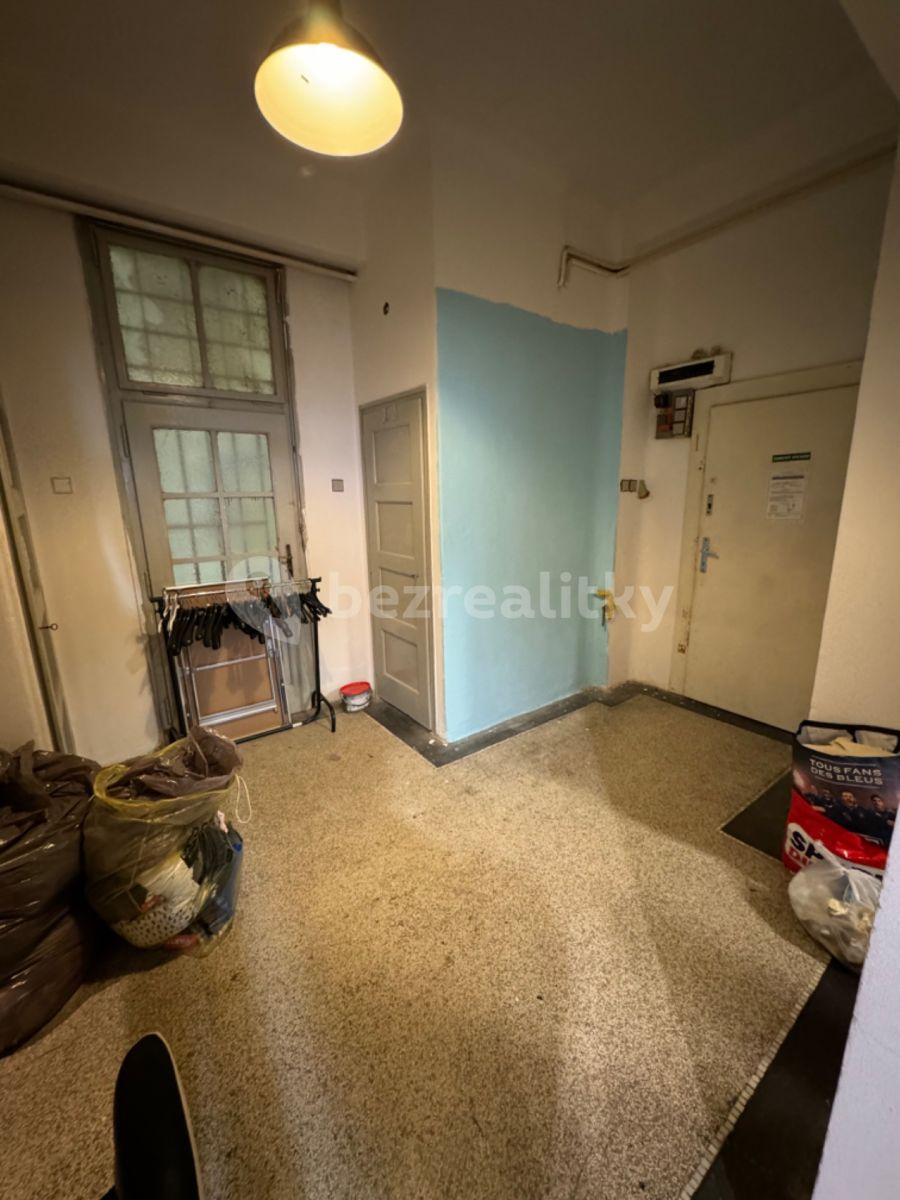 Prenájom nebytového priestoru 94 m², Osadní, Praha, Praha