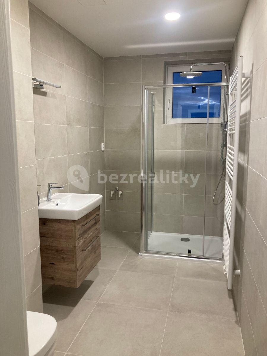 Prenájom bytu 3-izbový 74 m², Svésedlická, Velká Bystřice, Olomoucký kraj