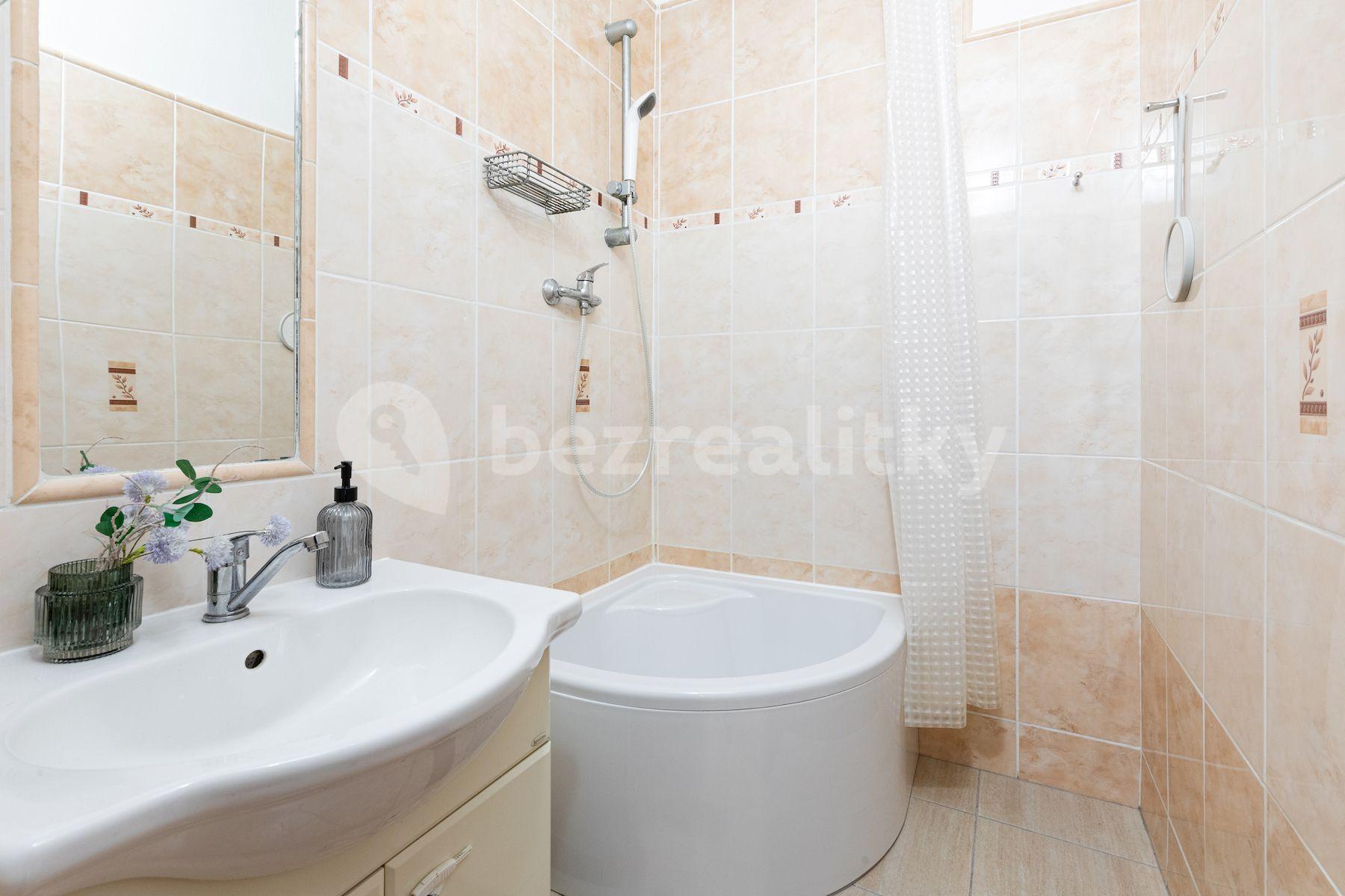 Predaj bytu 1-izbový 39 m², Lešenská, Praha, Praha