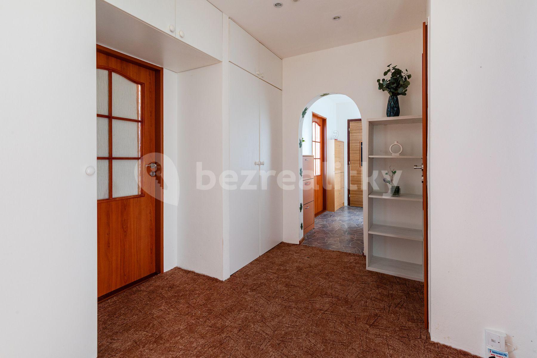 Predaj bytu 4-izbový 86 m², Zborovská, Jince, Středočeský kraj