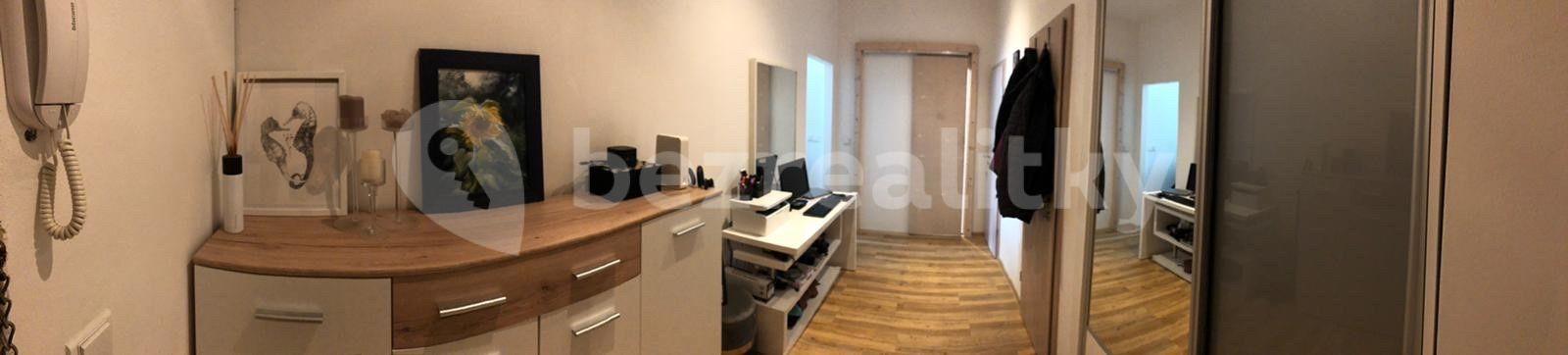 Prenájom bytu 2-izbový 46 m², Hradecká, Praha, Praha