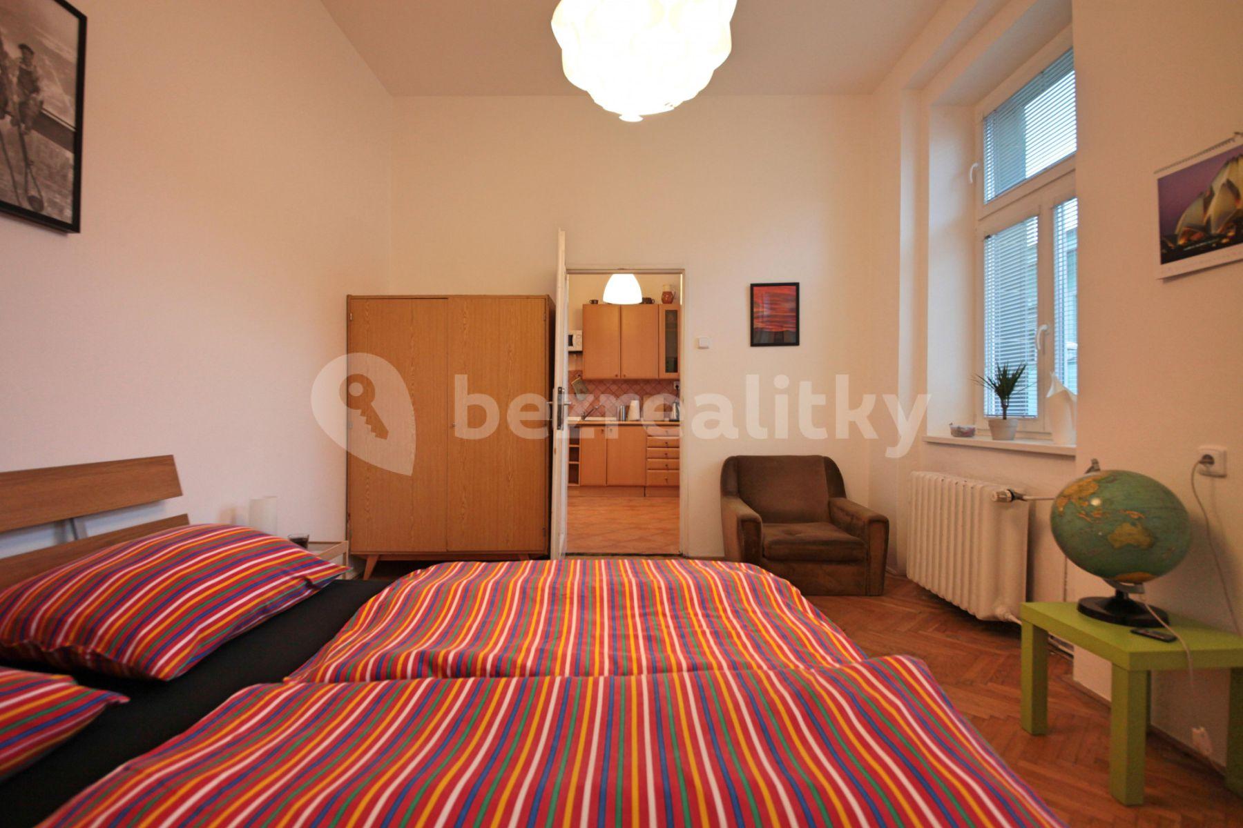 Prenájom bytu 2-izbový 64 m², Stárkova, Praha, Praha