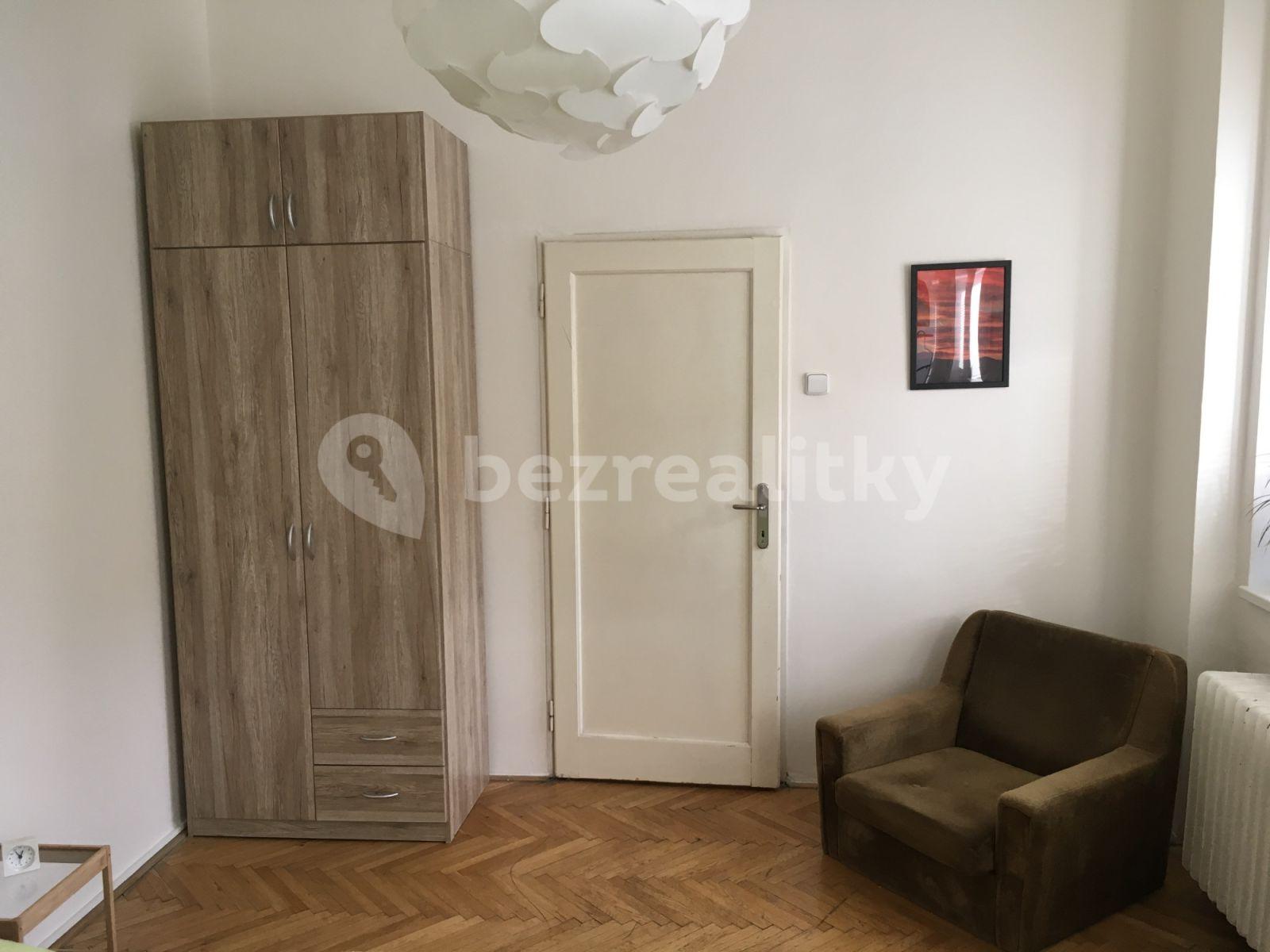 Prenájom bytu 2-izbový 64 m², Stárkova, Praha, Praha