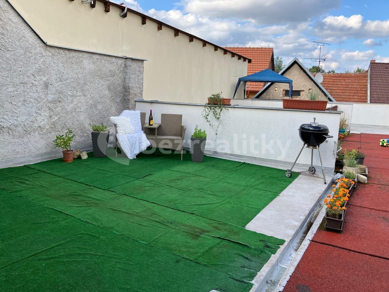 Prenájom bytu 1-izbový 28 m², Husova, Poděbrady, Středočeský kraj