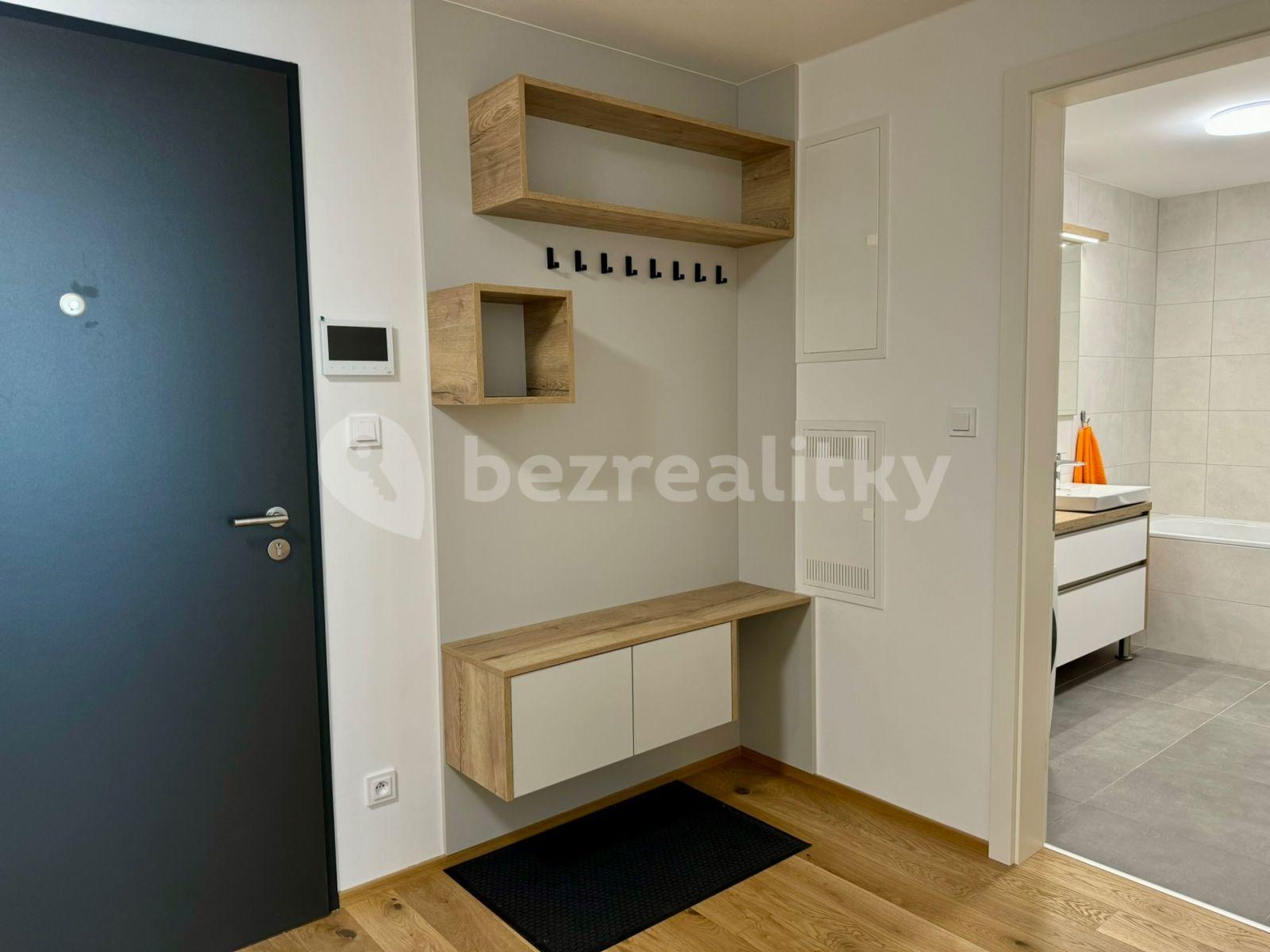 Prenájom bytu 2-izbový 65 m², Sokolova, Praha, Praha