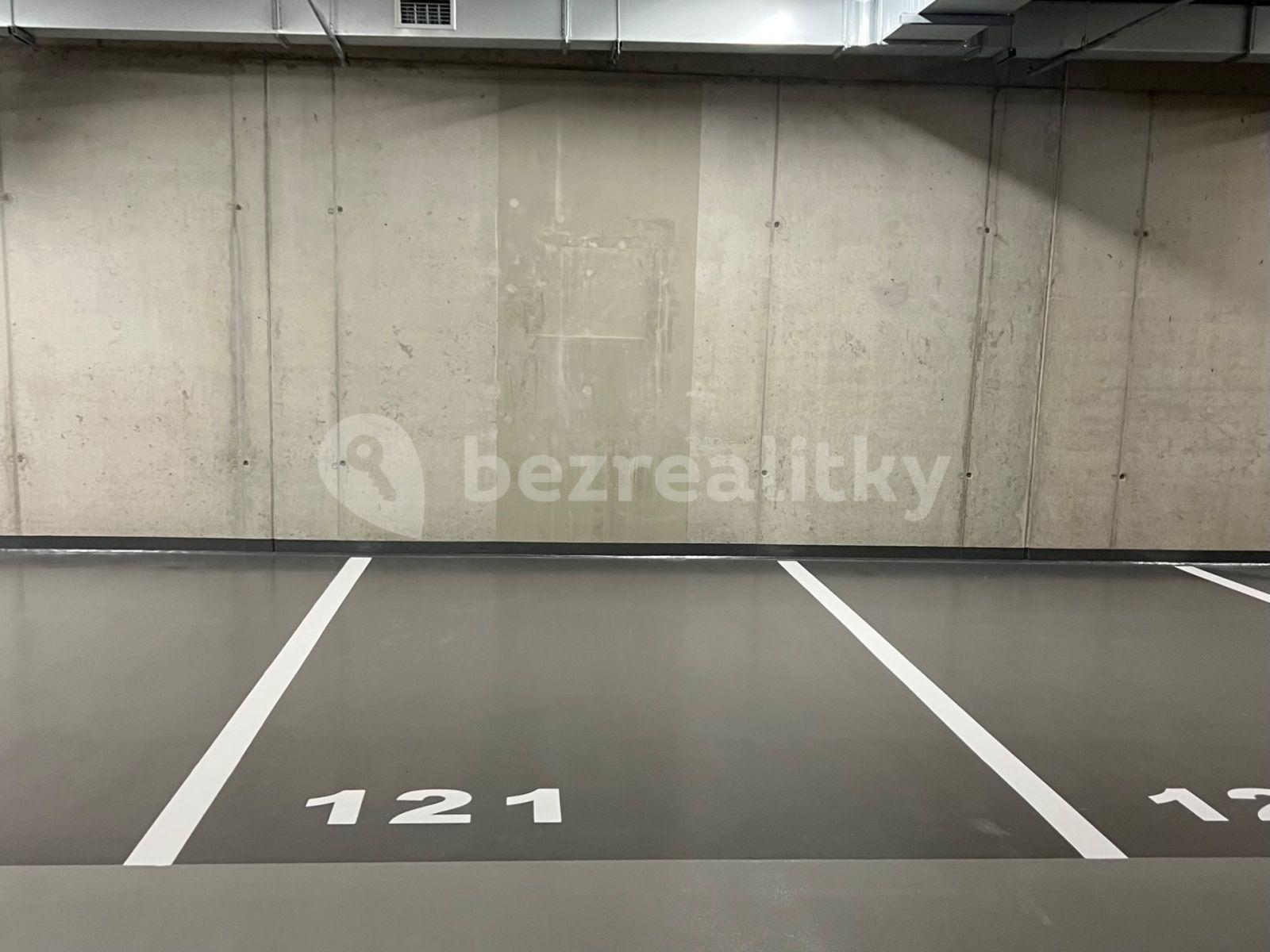 Prenájom bytu 2-izbový 65 m², Sokolova, Praha, Praha