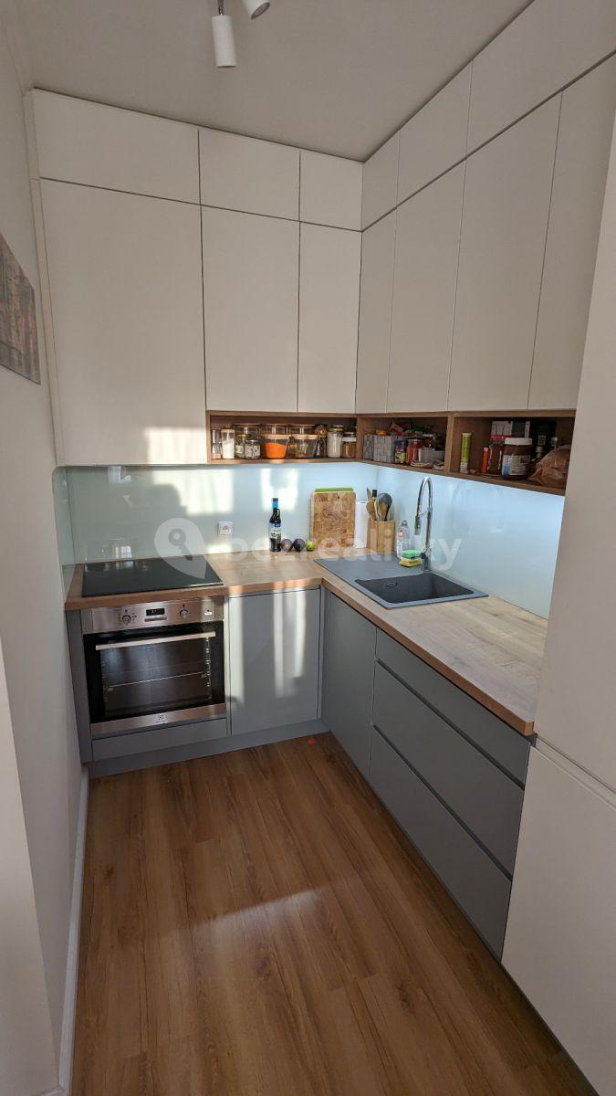 Prenájom bytu 1-izbový 34 m², Na Zámyšli, Praha, Praha