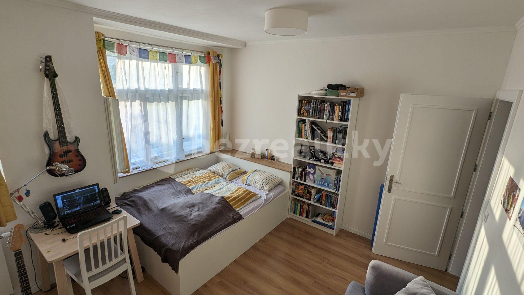 Prenájom bytu 1-izbový 34 m², Na Zámyšli, Praha, Praha