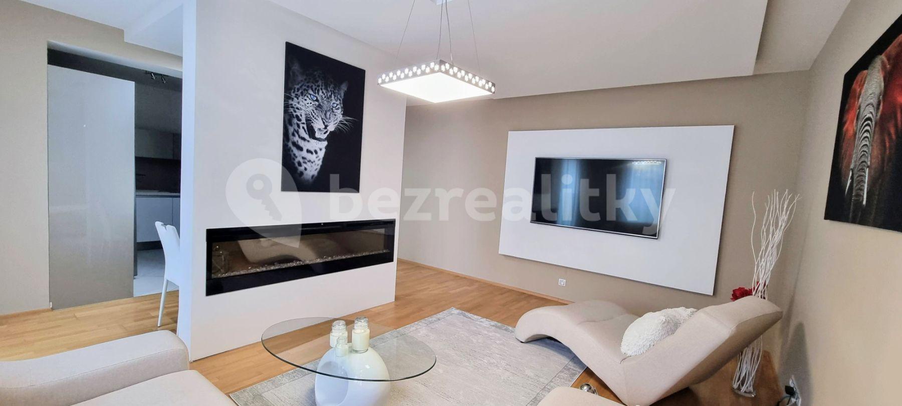 Prenájom bytu 2-izbový 85 m², Olšanská d, Praha, Praha