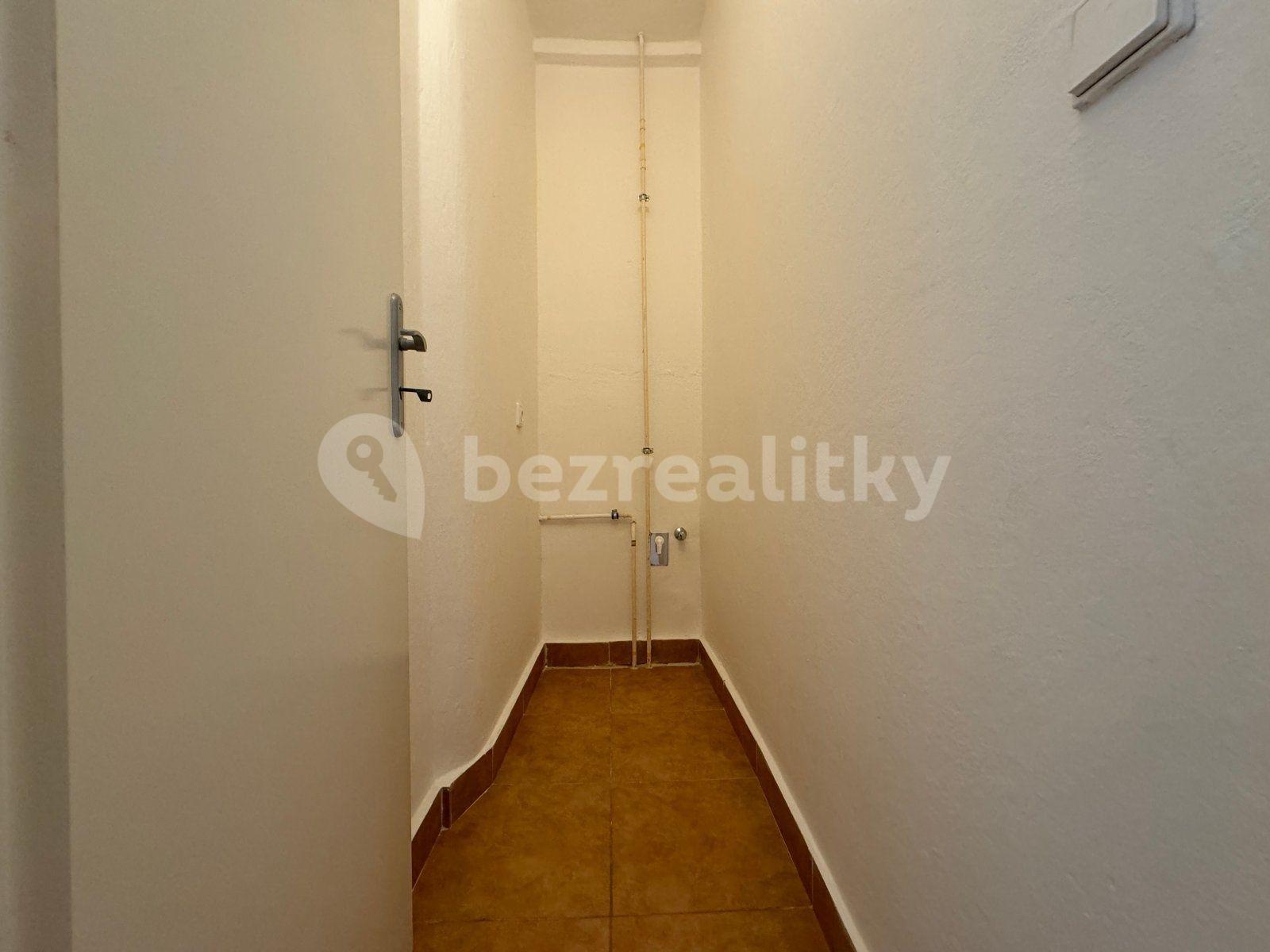 Prenájom bytu 2-izbový 65 m², Závodní, Karviná, Moravskoslezský kraj