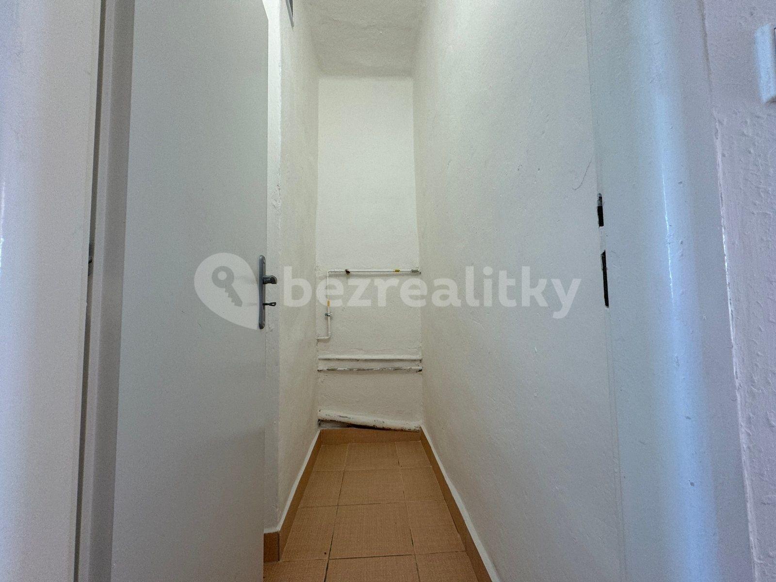 Prenájom bytu 2-izbový 55 m², Čapkova, Karviná, Moravskoslezský kraj