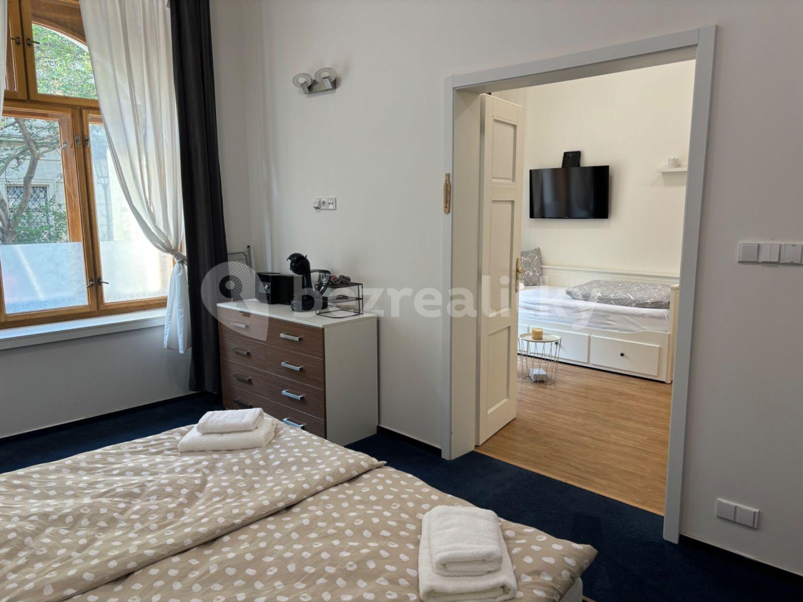 Prenájom bytu 2-izbový 52 m², U Milosrdných, Praha, Praha