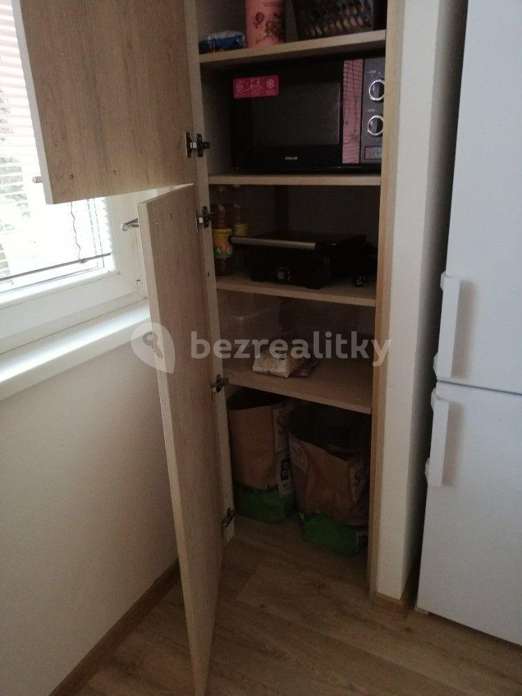 Prenájom bytu 1-izbový 37 m², Jana Zajíce, Pardubice, Pardubický kraj