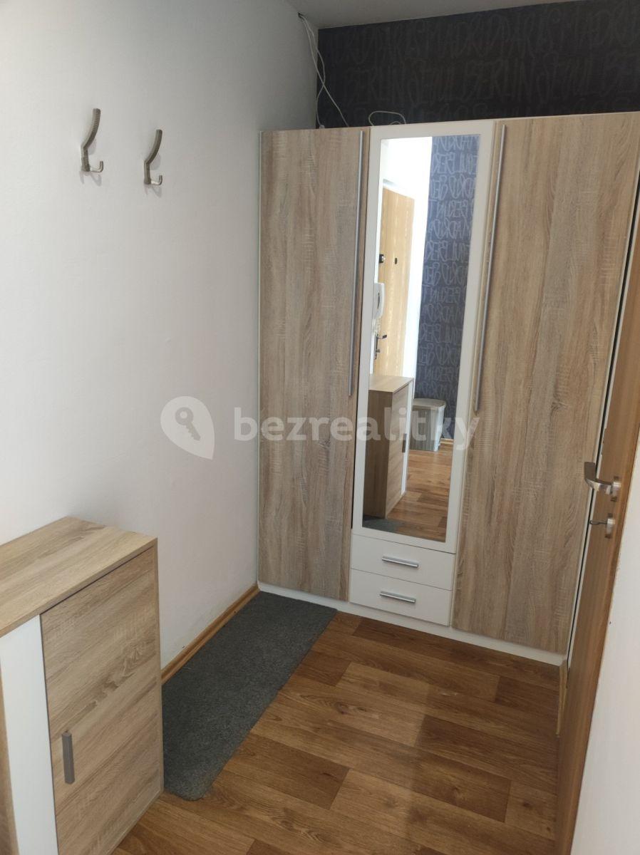 Prenájom bytu 1-izbový 29 m², Na Loučkách, Kuřim, Jihomoravský kraj