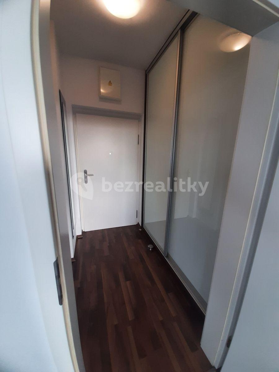 Prenájom bytu 1-izbový 43 m², Pelušková, Praha, Praha