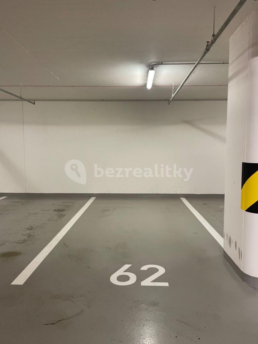 Prenájom garáže 13 m², Argentinská, Praha, Praha