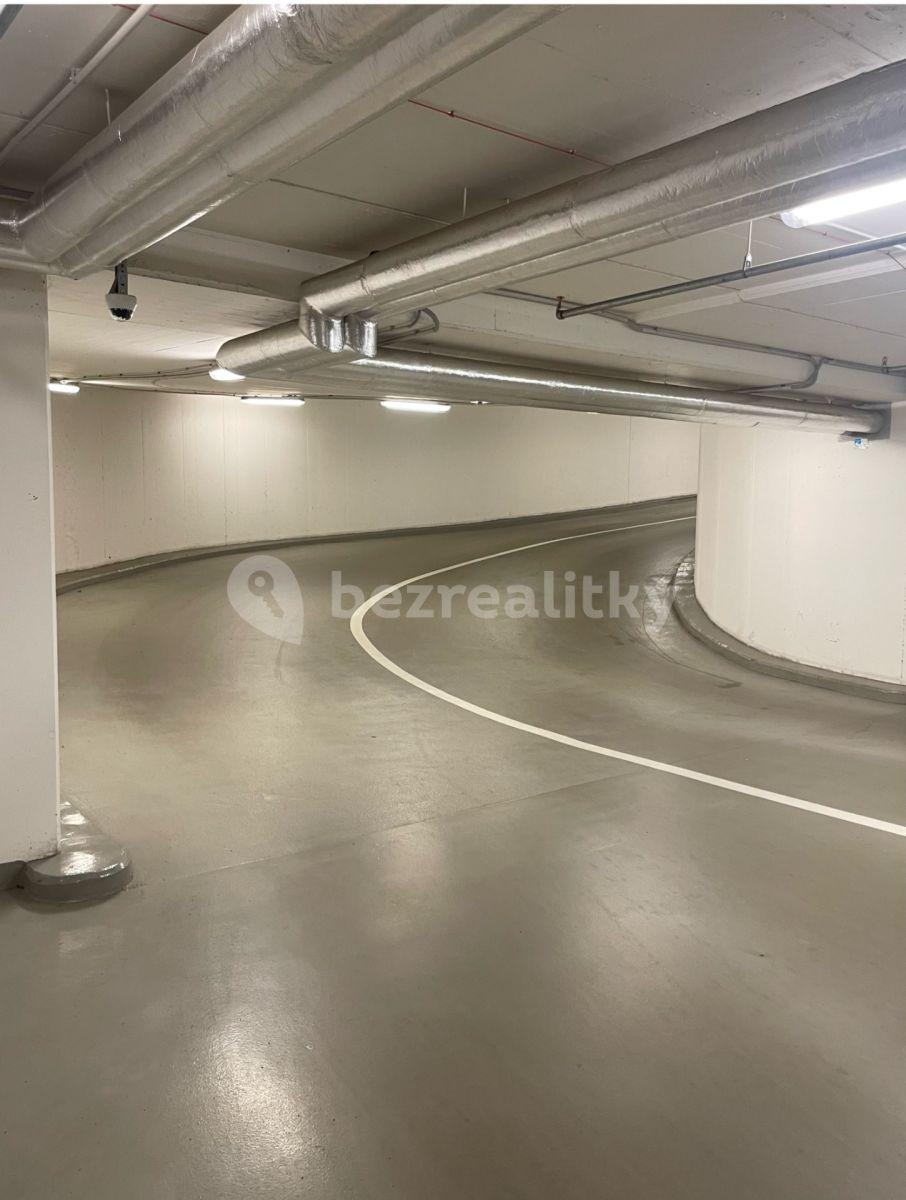 Prenájom garáže 13 m², Argentinská, Praha, Praha