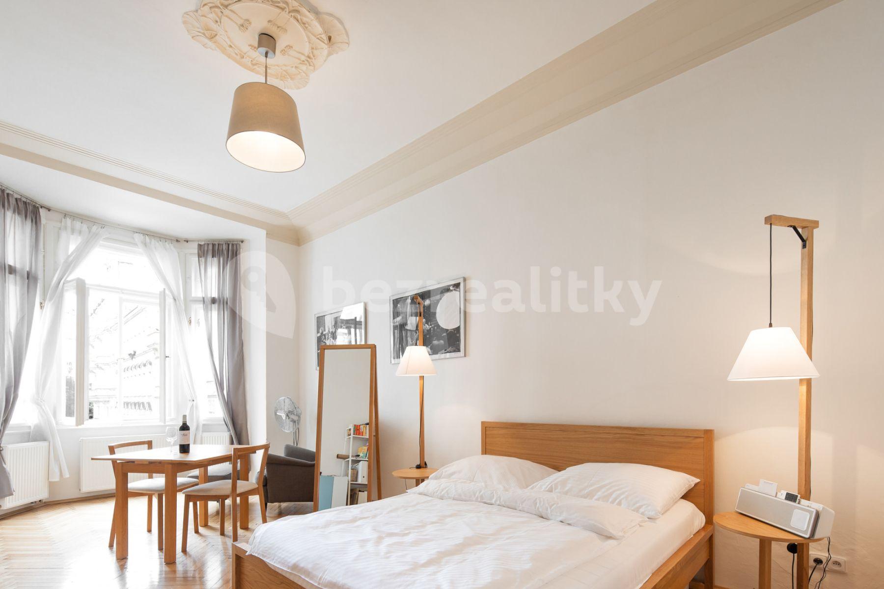 Prenájom bytu 2-izbový 89 m², Maiselova, Praha, Praha