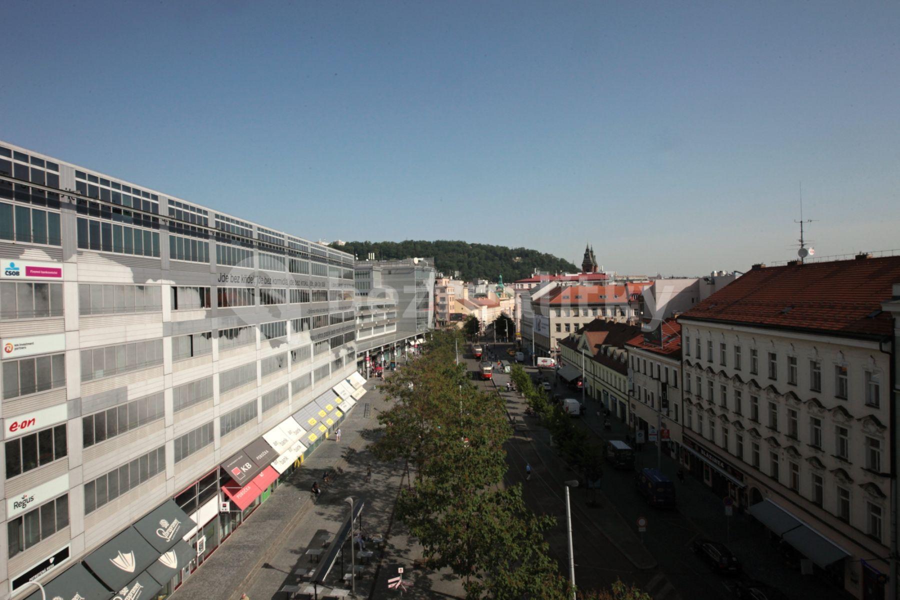 Prenájom bytu 3-izbový 90 m², Nádražní, Praha, Praha