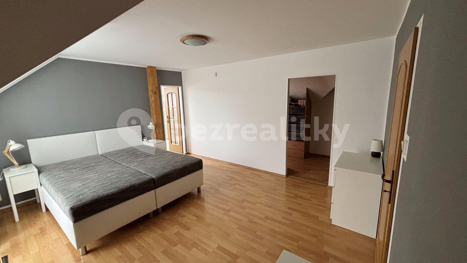 Prenájom domu 250 m², pozemek 989 m², Pod Lečí, Praha, Praha