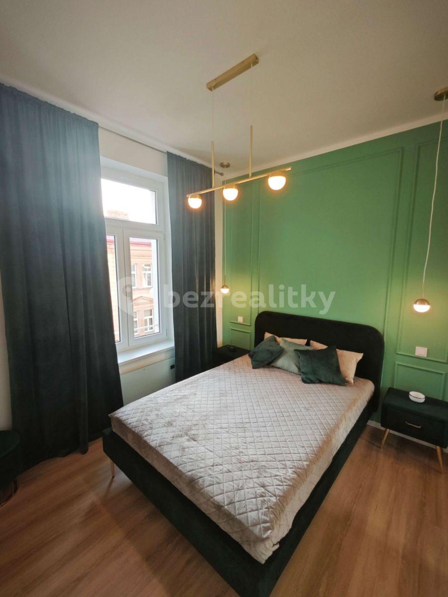 Prenájom bytu 2-izbový 33 m², Turnovská, Praha, Praha