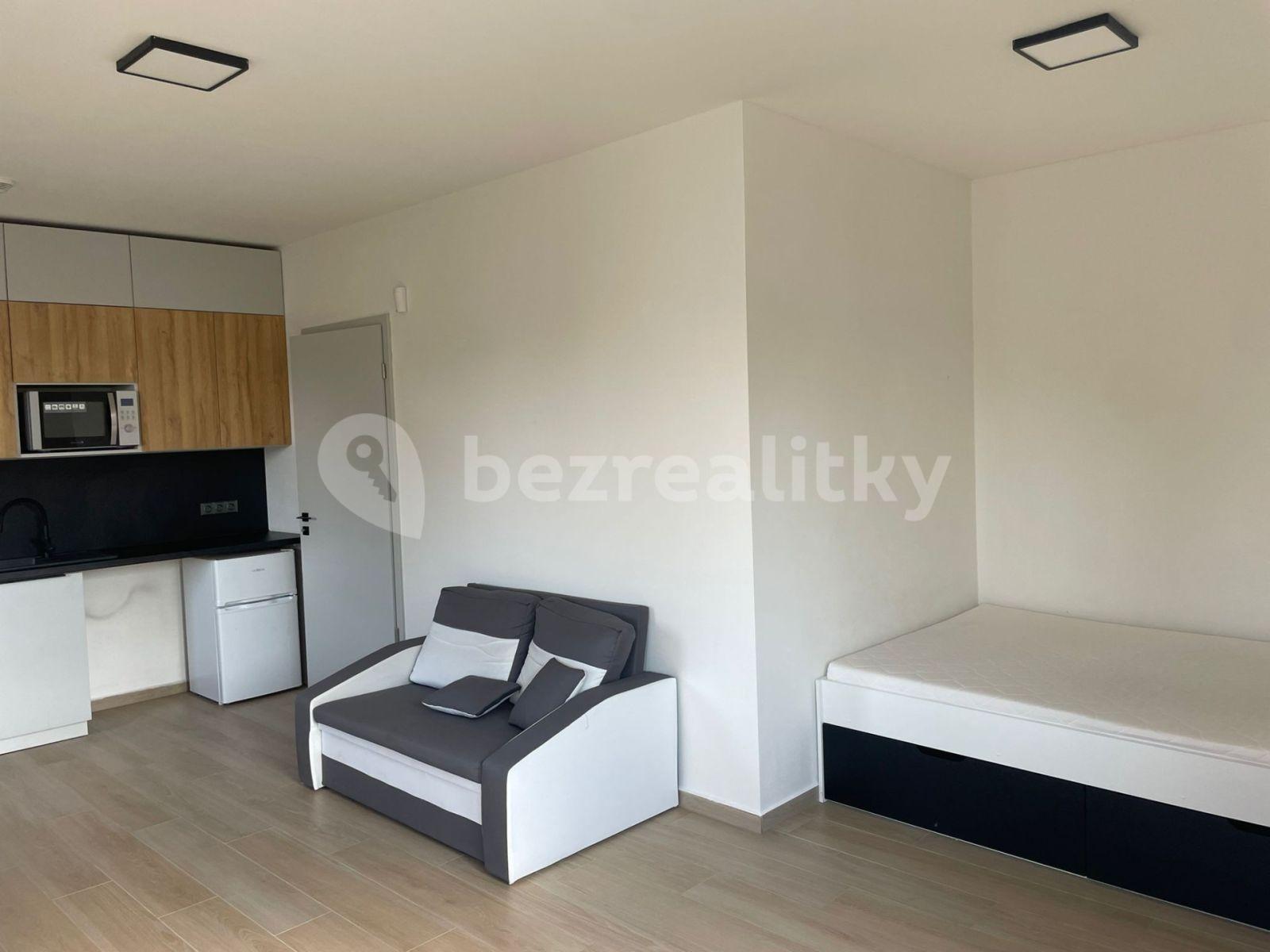 Prenájom bytu 1-izbový 32 m², Edvarda Beneše, Říčany, Středočeský kraj