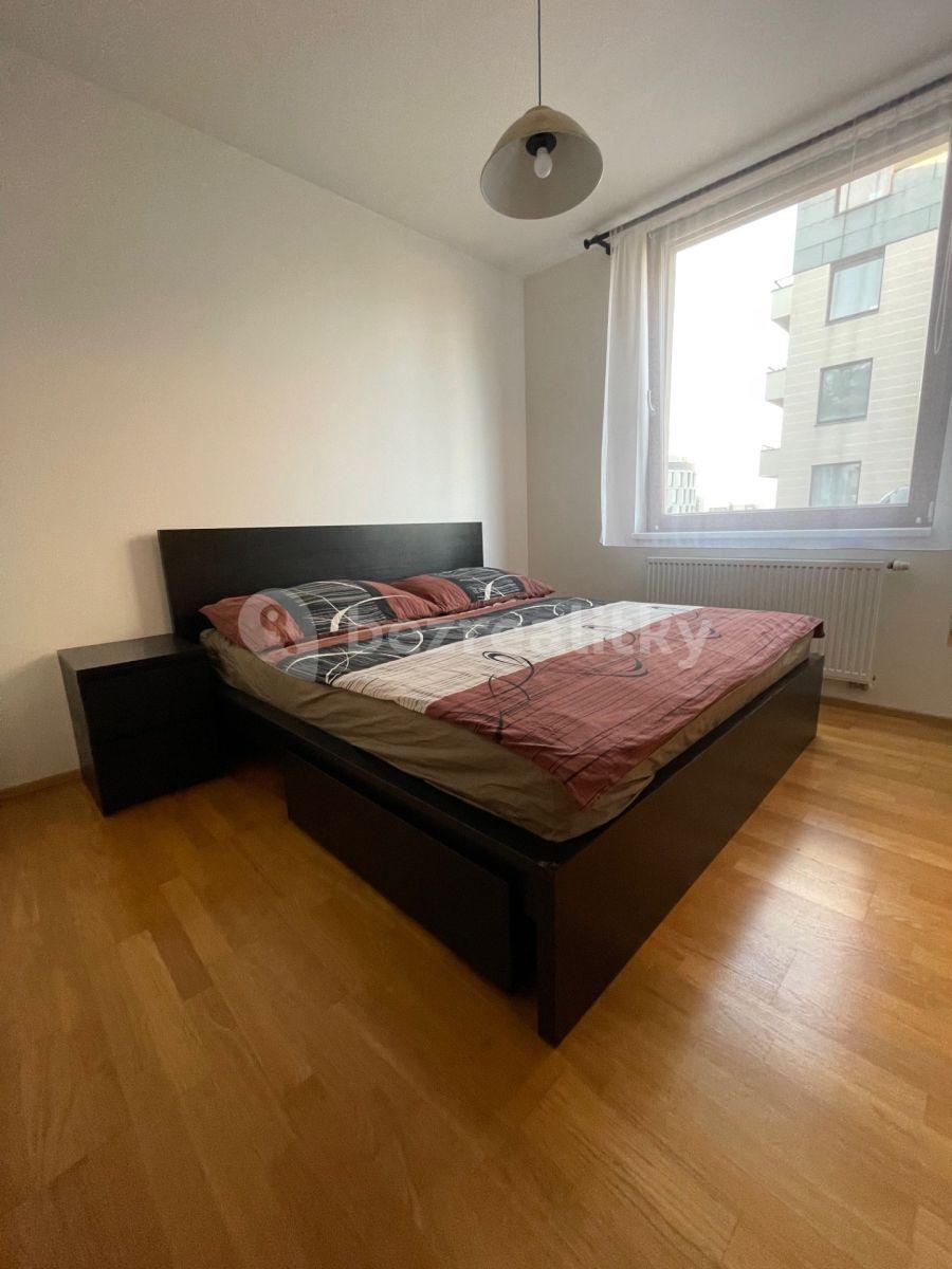 Prenájom bytu 3-izbový 69 m², Pod Dvorem, Praha, Praha