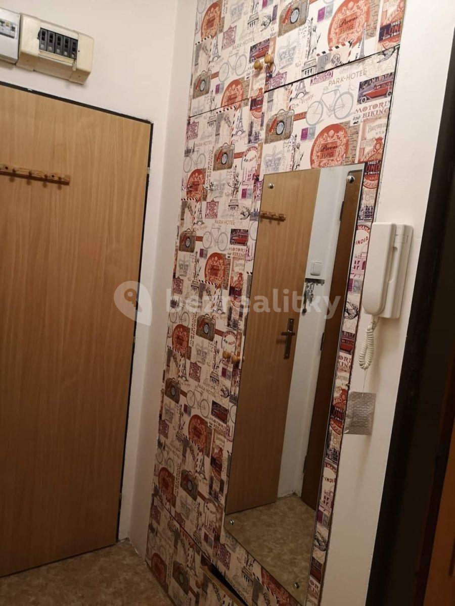 Prenájom bytu 1-izbový 37 m², Višňová, Praha, Praha