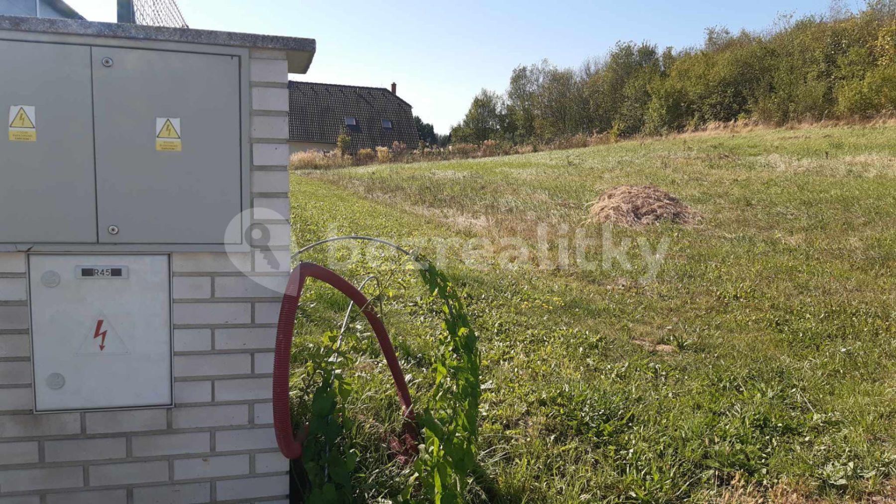 Predaj pozemku 1.301 m², Pyšely, Středočeský kraj