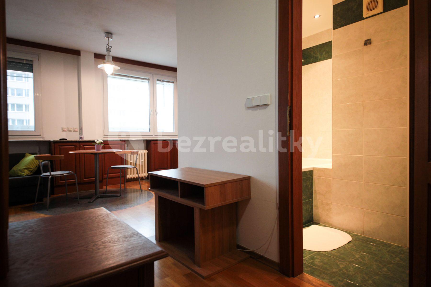 Prenájom bytu 1-izbový 30 m², Kotorská, Praha, Praha