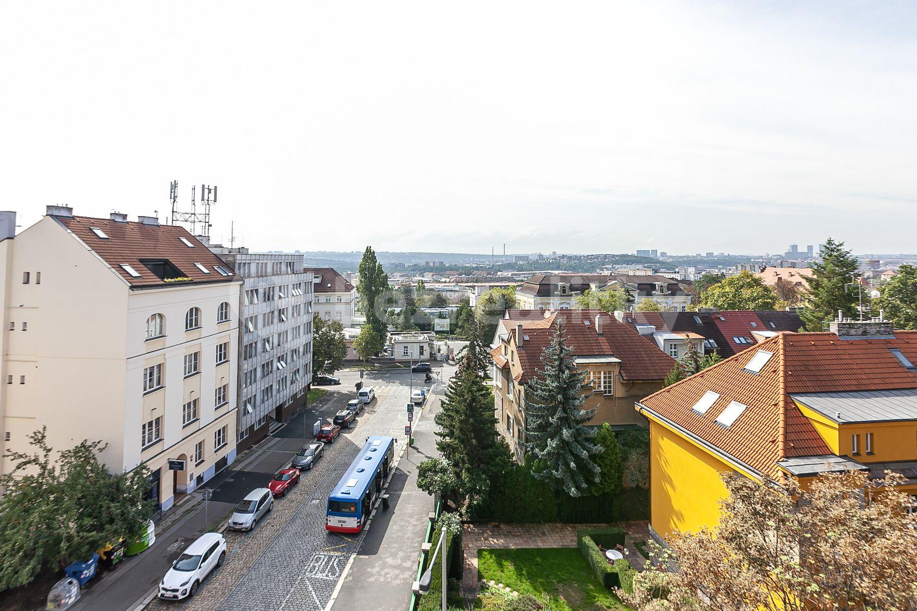 Predaj bytu 3-izbový 71 m², U Vinohradské nemocnice, Praha, Praha