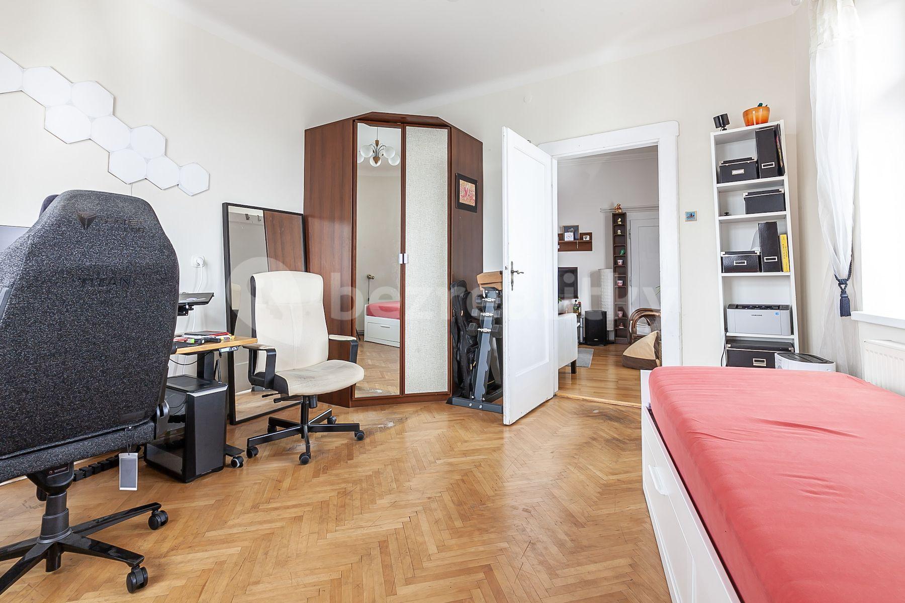 Predaj bytu 3-izbový 71 m², U Vinohradské nemocnice, Praha, Praha