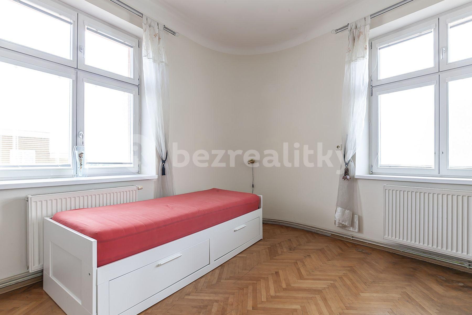 Predaj bytu 3-izbový 71 m², U Vinohradské nemocnice, Praha, Praha