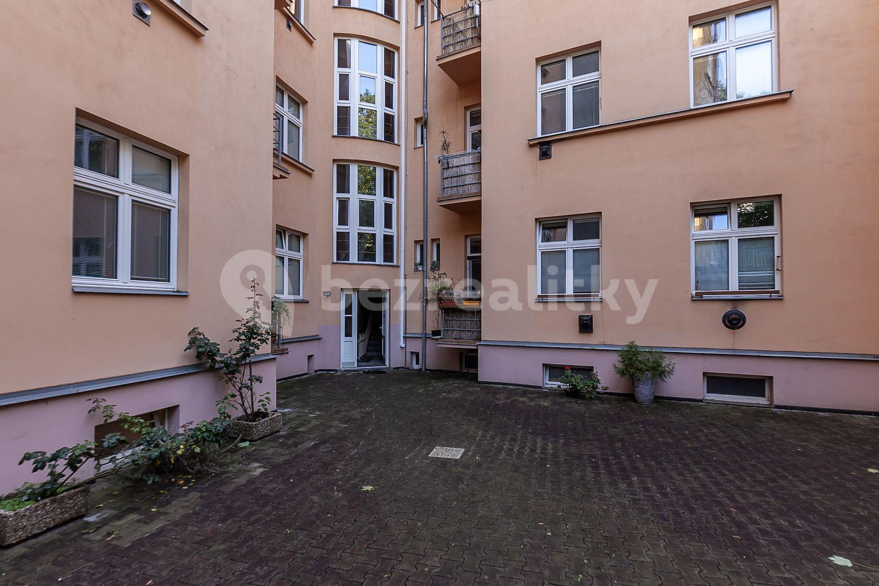 Predaj bytu 3-izbový 71 m², U Vinohradské nemocnice, Praha, Praha