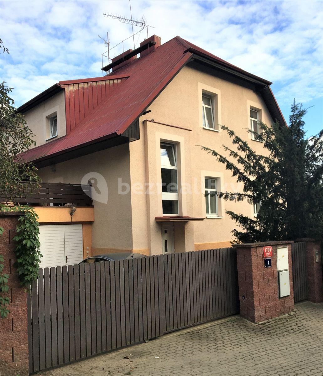 Prenájom bytu 1-izbový 23 m², U Zahradního města, Praha, Praha